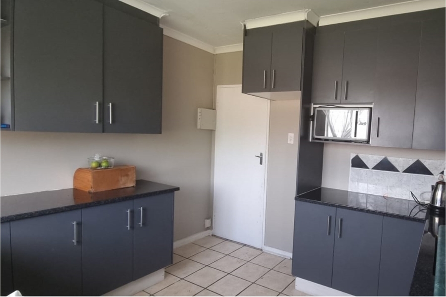 3 Bedroom Property for Sale in Cambridge Eastern Cape